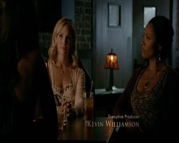 VampireDiaries-dot-nl_VampireDiaries-8x09TheSimpleIntimacyoftheNearTouch0213.jpg