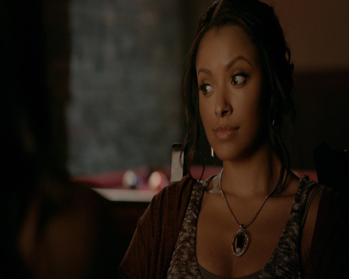 VampireDiaries-dot-nl_VampireDiaries-8x09TheSimpleIntimacyoftheNearTouch0217.jpg