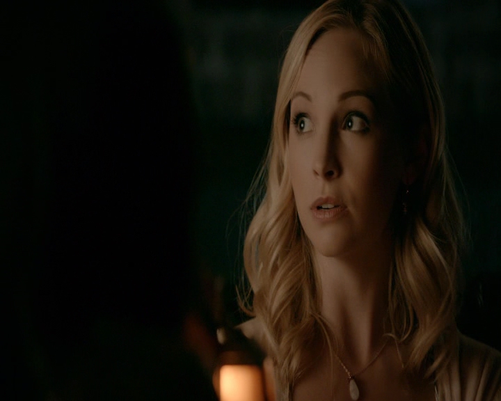 VampireDiaries-dot-nl_VampireDiaries-8x09TheSimpleIntimacyoftheNearTouch0229.jpg