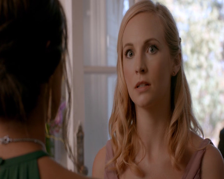 VampireDiaries-dot-nl_VampireDiaries-8x09TheSimpleIntimacyoftheNearTouch0336.jpg