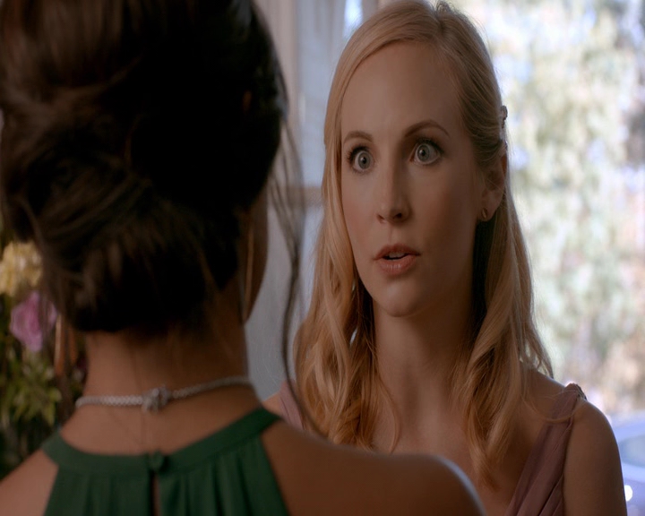 VampireDiaries-dot-nl_VampireDiaries-8x09TheSimpleIntimacyoftheNearTouch0337.jpg