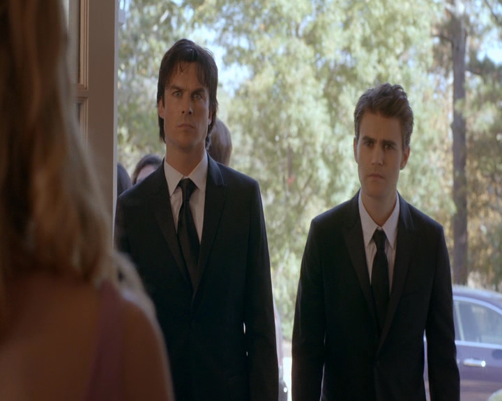 VampireDiaries-dot-nl_VampireDiaries-8x09TheSimpleIntimacyoftheNearTouch0349.jpg