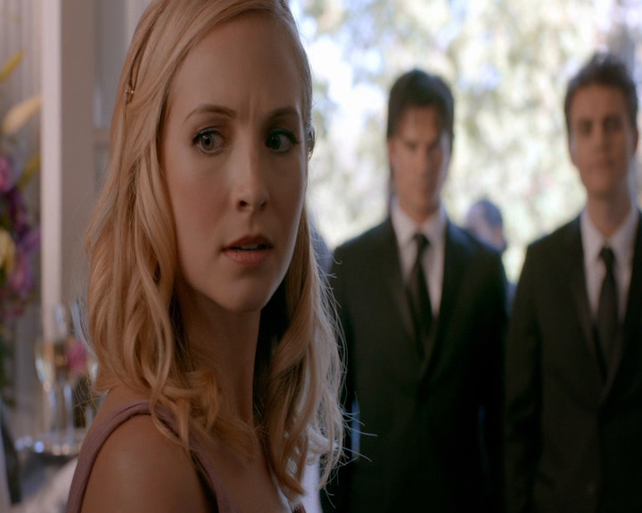 VampireDiaries-dot-nl_VampireDiaries-8x09TheSimpleIntimacyoftheNearTouch0364.jpg