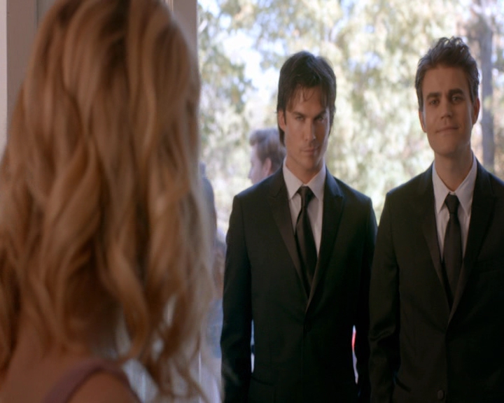 VampireDiaries-dot-nl_VampireDiaries-8x09TheSimpleIntimacyoftheNearTouch0365.jpg