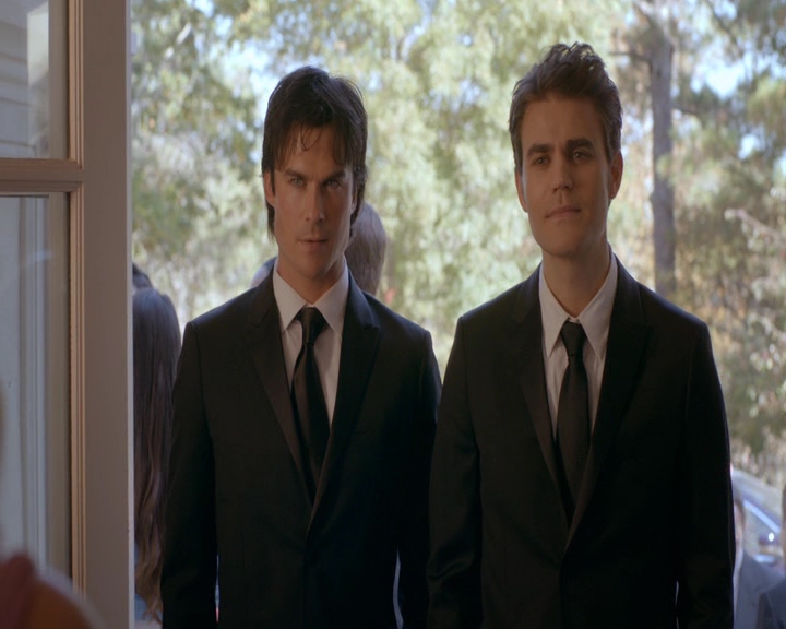 VampireDiaries-dot-nl_VampireDiaries-8x09TheSimpleIntimacyoftheNearTouch0367.jpg