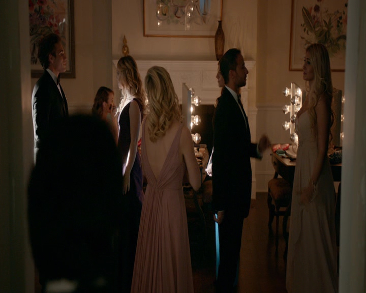 VampireDiaries-dot-nl_VampireDiaries-8x09TheSimpleIntimacyoftheNearTouch0381.jpg