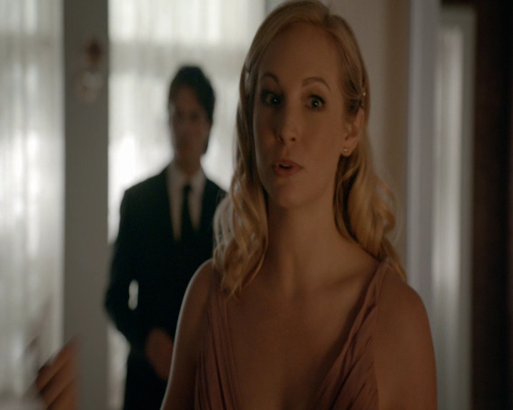 VampireDiaries-dot-nl_VampireDiaries-8x09TheSimpleIntimacyoftheNearTouch0384.jpg