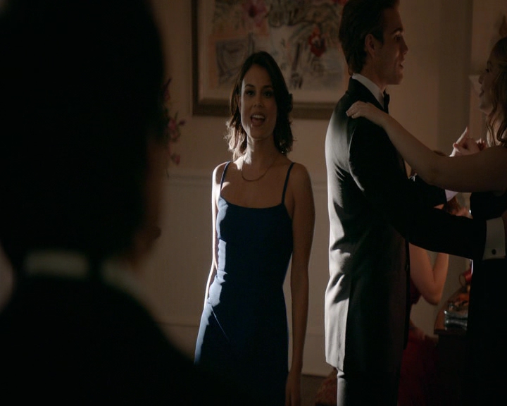 VampireDiaries-dot-nl_VampireDiaries-8x09TheSimpleIntimacyoftheNearTouch0397.jpg