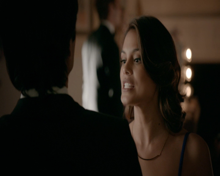 VampireDiaries-dot-nl_VampireDiaries-8x09TheSimpleIntimacyoftheNearTouch0402.jpg