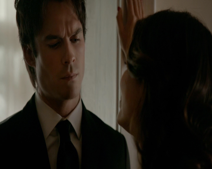 VampireDiaries-dot-nl_VampireDiaries-8x09TheSimpleIntimacyoftheNearTouch0411.jpg