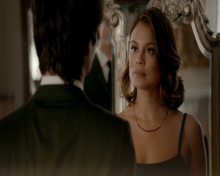 VampireDiaries-dot-nl_VampireDiaries-8x09TheSimpleIntimacyoftheNearTouch0441.jpg