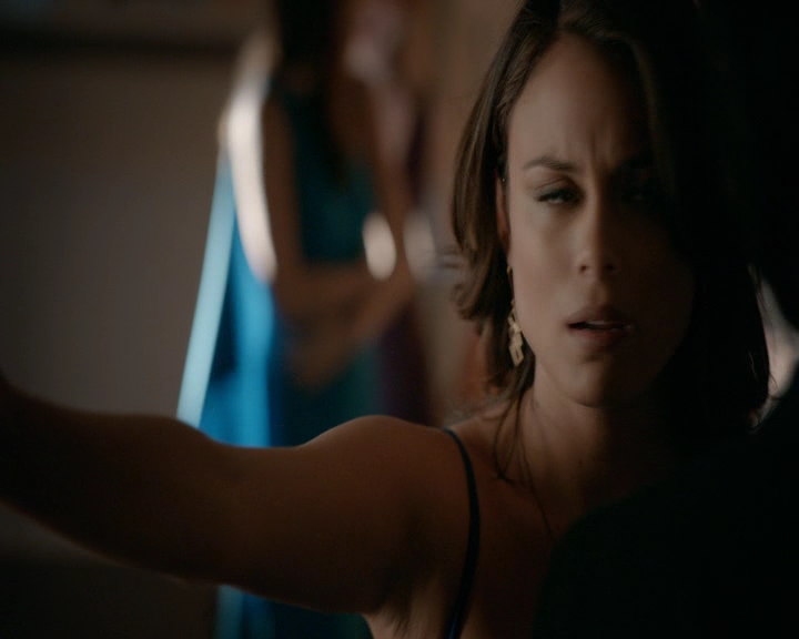 VampireDiaries-dot-nl_VampireDiaries-8x09TheSimpleIntimacyoftheNearTouch0454.jpg