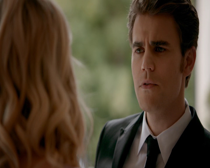 VampireDiaries-dot-nl_VampireDiaries-8x09TheSimpleIntimacyoftheNearTouch0487.jpg