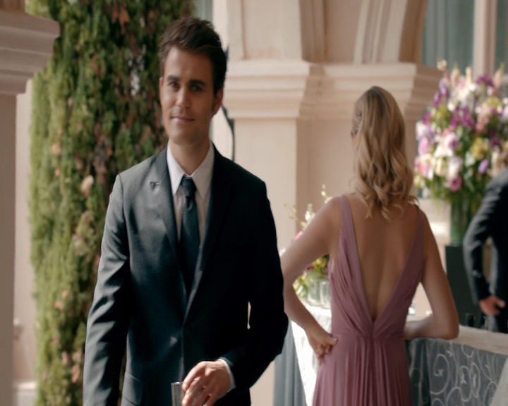 VampireDiaries-dot-nl_VampireDiaries-8x09TheSimpleIntimacyoftheNearTouch0491.jpg