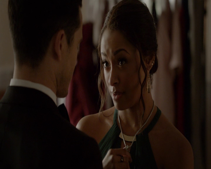 VampireDiaries-dot-nl_VampireDiaries-8x09TheSimpleIntimacyoftheNearTouch0527.jpg VampireDiaries-dot-nl_VampireDiaries-8x09TheSimpleIntimacyoftheNearTouch0527.jpg