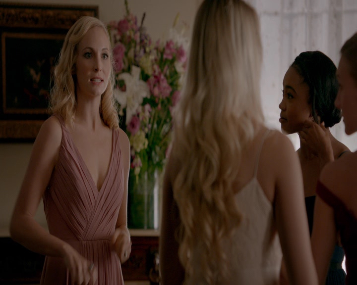 VampireDiaries-dot-nl_VampireDiaries-8x09TheSimpleIntimacyoftheNearTouch0616.jpg