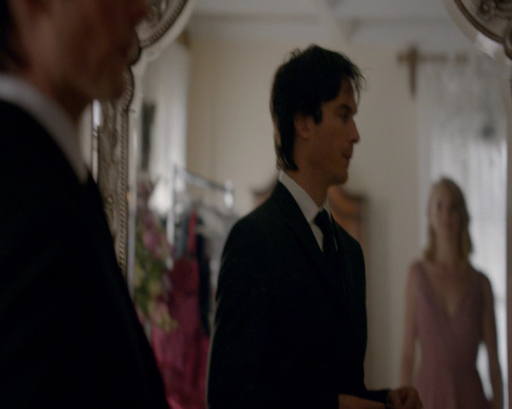 VampireDiaries-dot-nl_VampireDiaries-8x09TheSimpleIntimacyoftheNearTouch0628.jpg