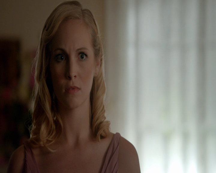 VampireDiaries-dot-nl_VampireDiaries-8x09TheSimpleIntimacyoftheNearTouch0634.jpg