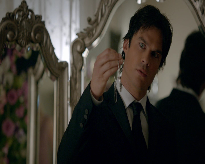 VampireDiaries-dot-nl_VampireDiaries-8x09TheSimpleIntimacyoftheNearTouch0637.jpg