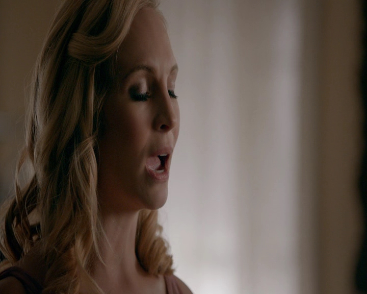 VampireDiaries-dot-nl_VampireDiaries-8x09TheSimpleIntimacyoftheNearTouch0638.jpg