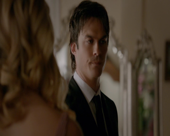 VampireDiaries-dot-nl_VampireDiaries-8x09TheSimpleIntimacyoftheNearTouch0674.jpg