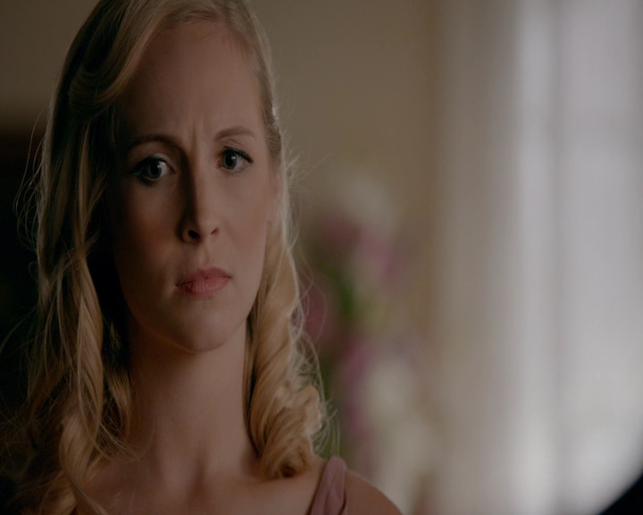 VampireDiaries-dot-nl_VampireDiaries-8x09TheSimpleIntimacyoftheNearTouch0675.jpg