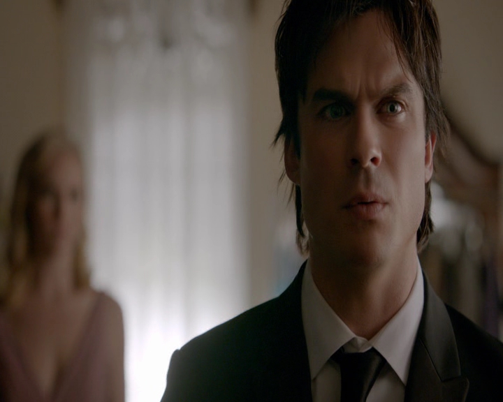 VampireDiaries-dot-nl_VampireDiaries-8x09TheSimpleIntimacyoftheNearTouch0680.jpg