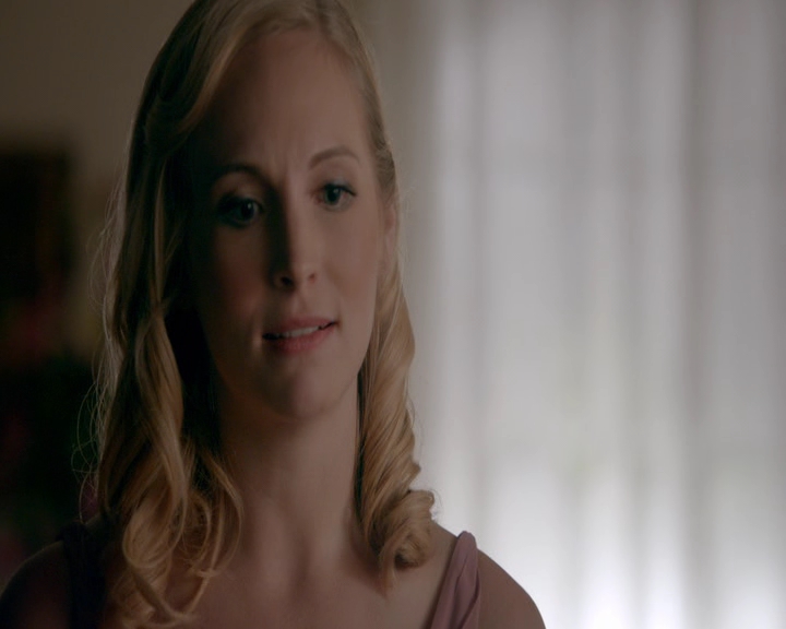 VampireDiaries-dot-nl_VampireDiaries-8x09TheSimpleIntimacyoftheNearTouch0683.jpg