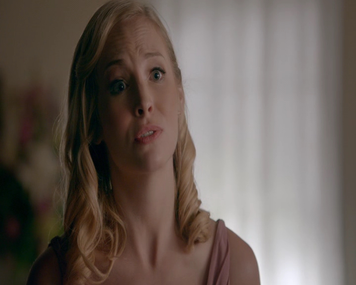 VampireDiaries-dot-nl_VampireDiaries-8x09TheSimpleIntimacyoftheNearTouch0686.jpg