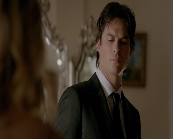 VampireDiaries-dot-nl_VampireDiaries-8x09TheSimpleIntimacyoftheNearTouch0690.jpg