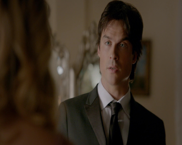 VampireDiaries-dot-nl_VampireDiaries-8x09TheSimpleIntimacyoftheNearTouch0700.jpg