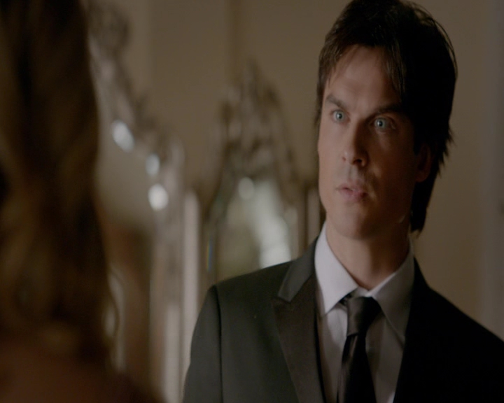 VampireDiaries-dot-nl_VampireDiaries-8x09TheSimpleIntimacyoftheNearTouch0701.jpg