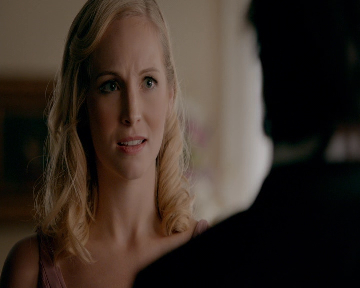 VampireDiaries-dot-nl_VampireDiaries-8x09TheSimpleIntimacyoftheNearTouch0704.jpg