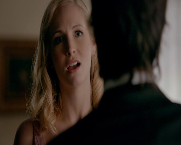 VampireDiaries-dot-nl_VampireDiaries-8x09TheSimpleIntimacyoftheNearTouch0705.jpg