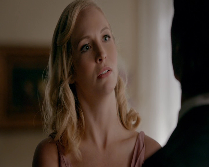 VampireDiaries-dot-nl_VampireDiaries-8x09TheSimpleIntimacyoftheNearTouch0706.jpg