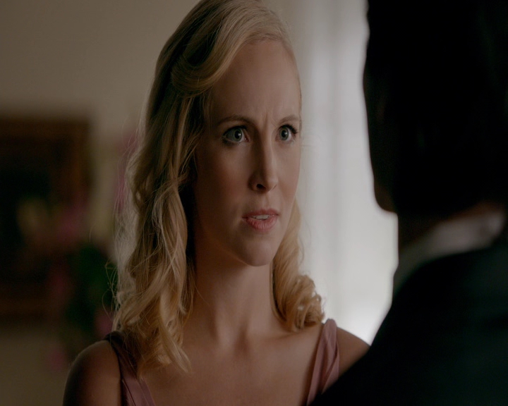 VampireDiaries-dot-nl_VampireDiaries-8x09TheSimpleIntimacyoftheNearTouch0711.jpg