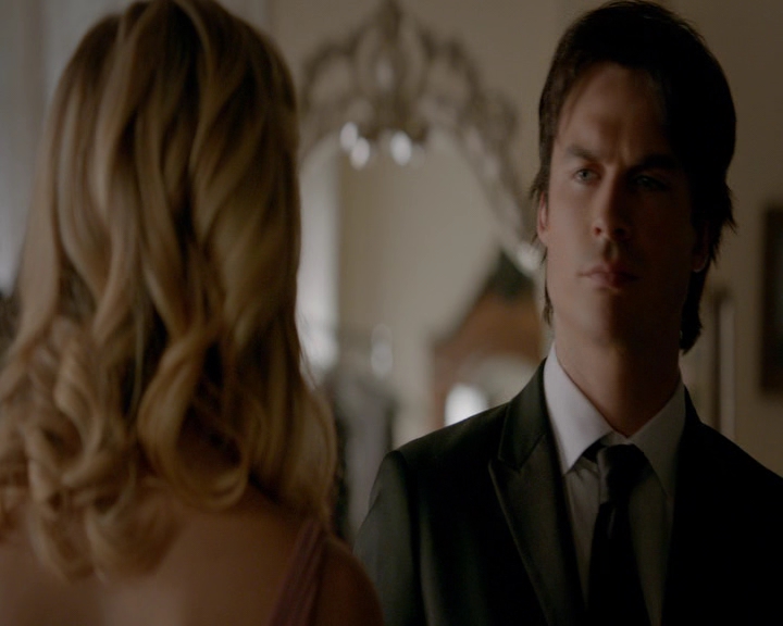 VampireDiaries-dot-nl_VampireDiaries-8x09TheSimpleIntimacyoftheNearTouch0718.jpg