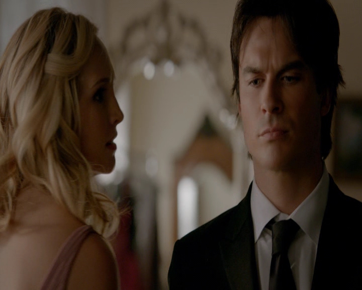 VampireDiaries-dot-nl_VampireDiaries-8x09TheSimpleIntimacyoftheNearTouch0719.jpg