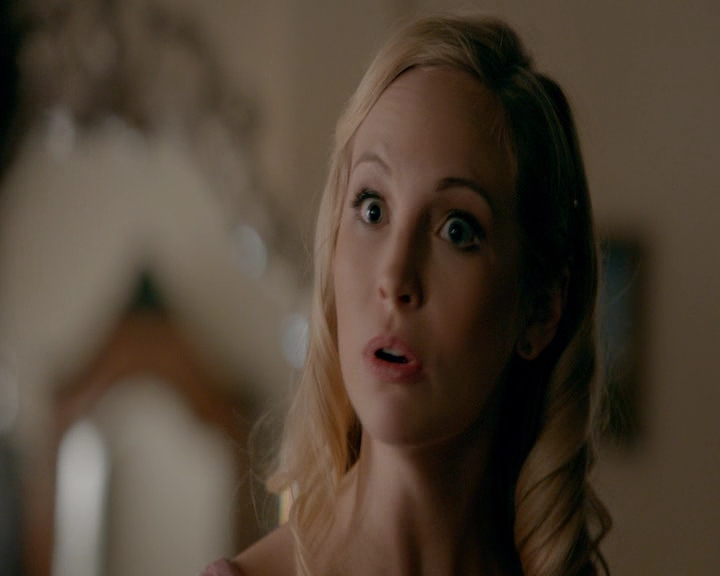 VampireDiaries-dot-nl_VampireDiaries-8x09TheSimpleIntimacyoftheNearTouch0723.jpg