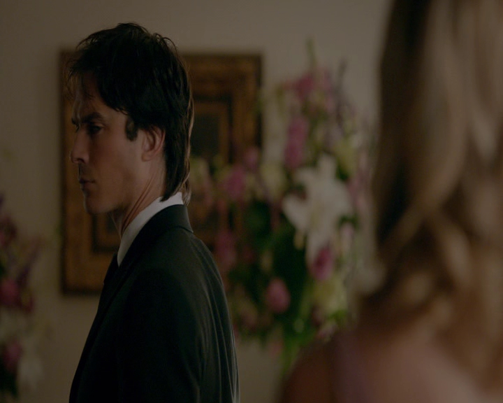 VampireDiaries-dot-nl_VampireDiaries-8x09TheSimpleIntimacyoftheNearTouch0729.jpg