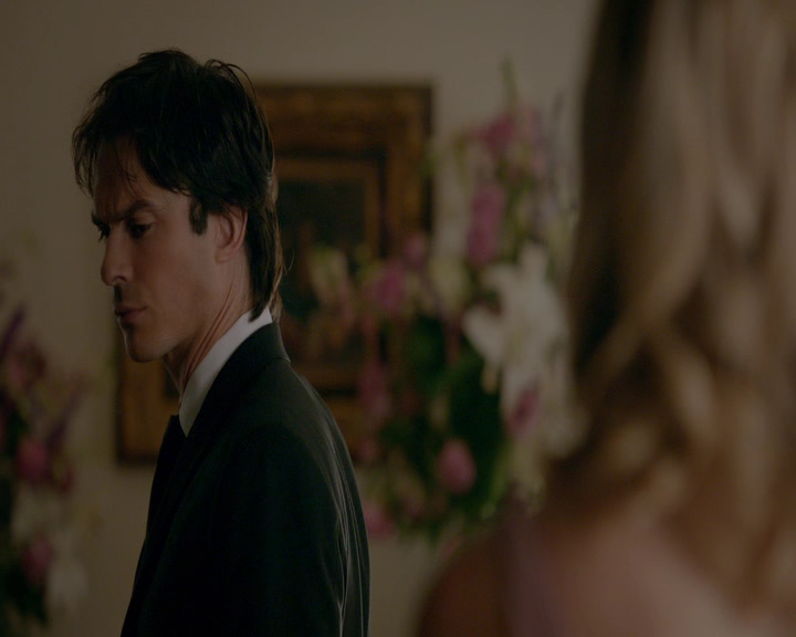 VampireDiaries-dot-nl_VampireDiaries-8x09TheSimpleIntimacyoftheNearTouch0732.jpg