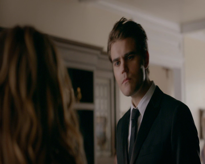 VampireDiaries-dot-nl_VampireDiaries-8x09TheSimpleIntimacyoftheNearTouch0741.jpg