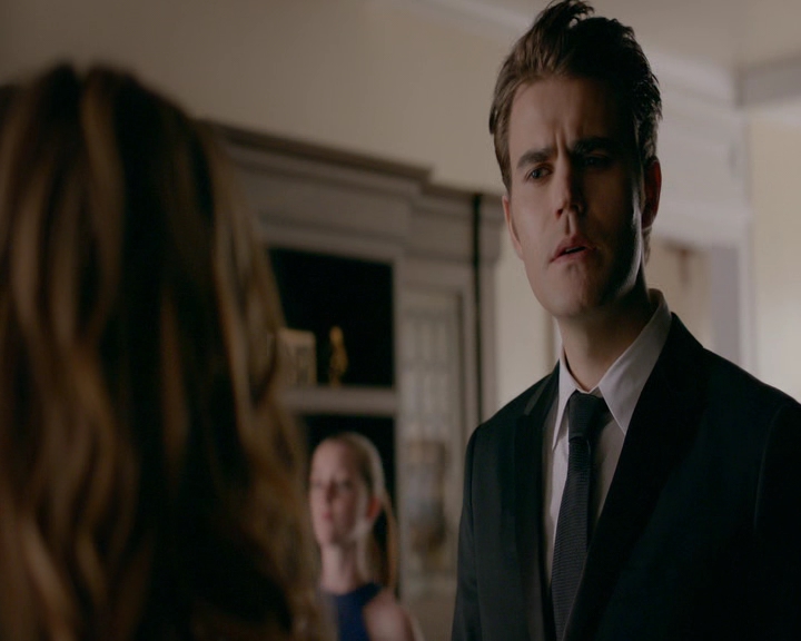 VampireDiaries-dot-nl_VampireDiaries-8x09TheSimpleIntimacyoftheNearTouch0742.jpg