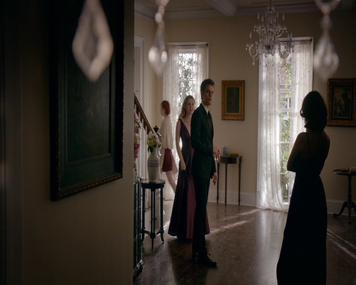 VampireDiaries-dot-nl_VampireDiaries-8x09TheSimpleIntimacyoftheNearTouch0762.jpg