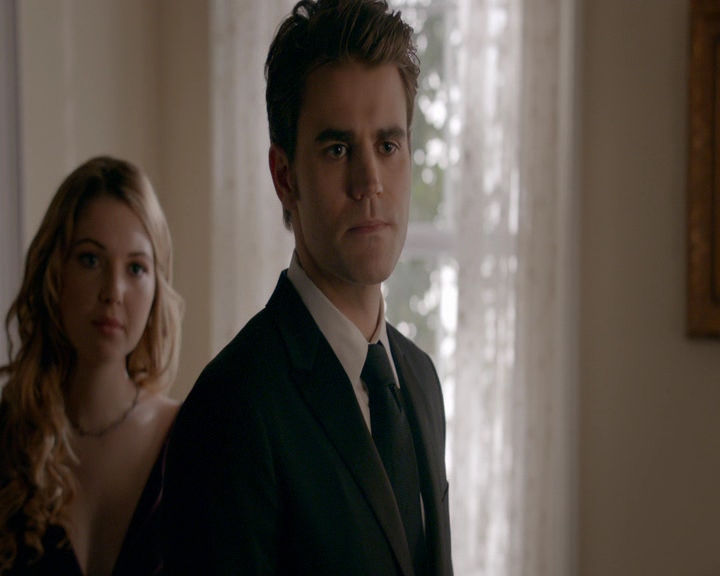 VampireDiaries-dot-nl_VampireDiaries-8x09TheSimpleIntimacyoftheNearTouch0770.jpg