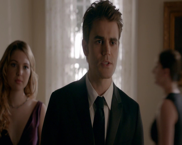 VampireDiaries-dot-nl_VampireDiaries-8x09TheSimpleIntimacyoftheNearTouch0771.jpg