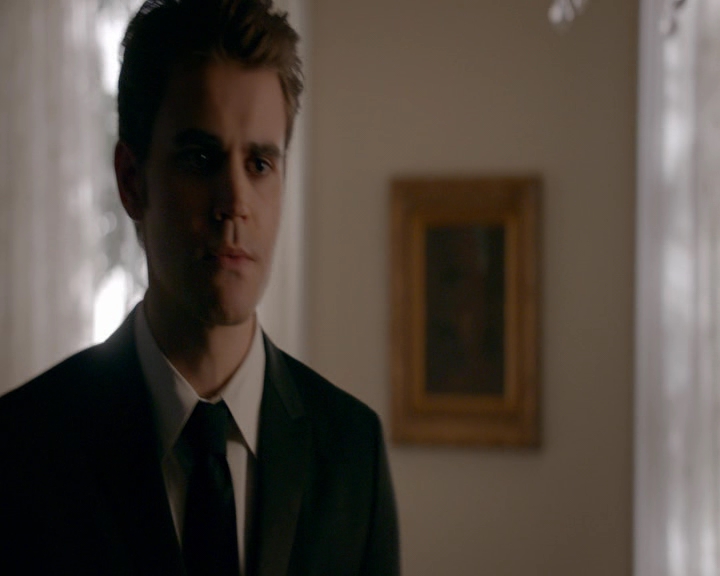 VampireDiaries-dot-nl_VampireDiaries-8x09TheSimpleIntimacyoftheNearTouch0774.jpg