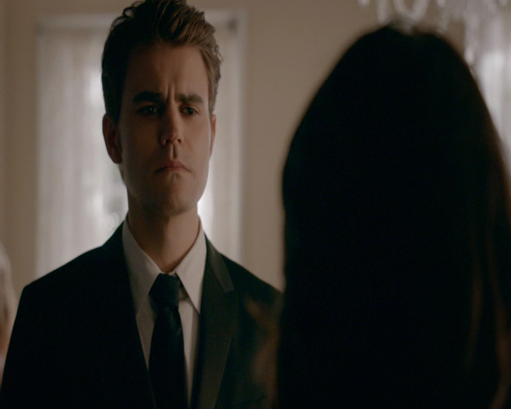 VampireDiaries-dot-nl_VampireDiaries-8x09TheSimpleIntimacyoftheNearTouch0778.jpg