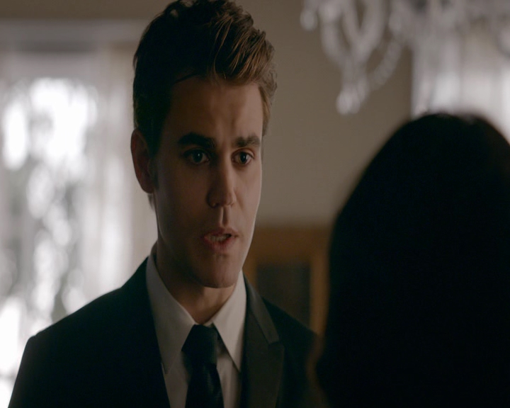 VampireDiaries-dot-nl_VampireDiaries-8x09TheSimpleIntimacyoftheNearTouch0794.jpg