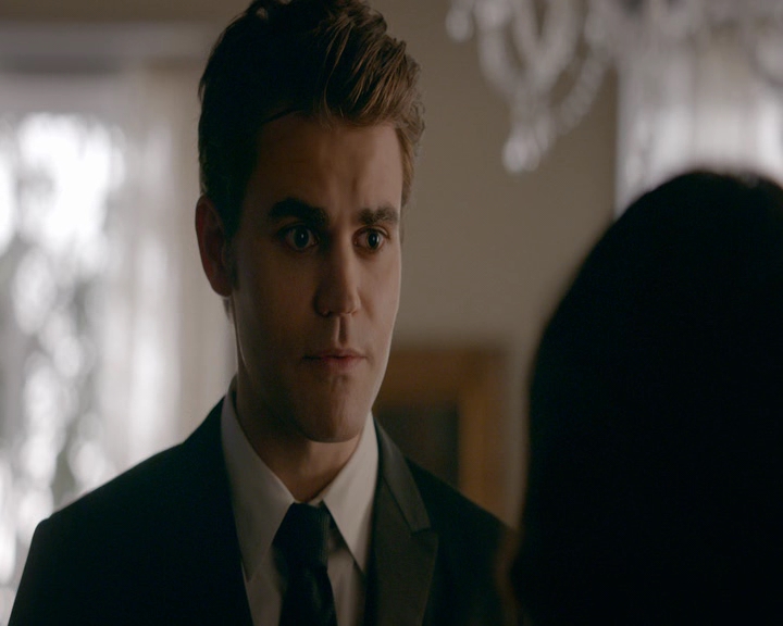 VampireDiaries-dot-nl_VampireDiaries-8x09TheSimpleIntimacyoftheNearTouch0795.jpg